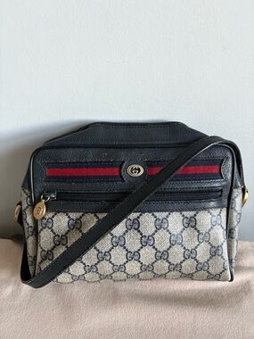 Vintage Gucci Accessory Collection Navy GG Supreme Camera Bag
